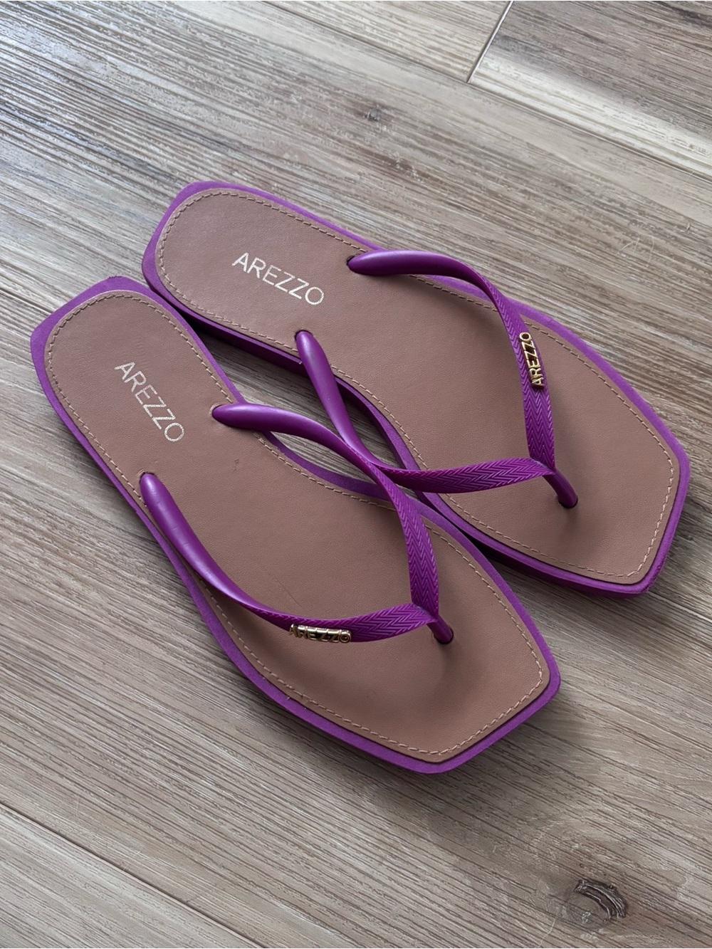 Arezzo Purple Flip-Flop Sandals for Women square toe size 6.5 euc